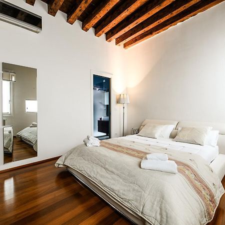 Frari Luxury Apartamento Veneza Exterior foto