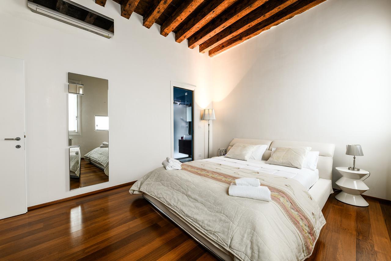 Frari Luxury Apartamento Veneza Exterior foto