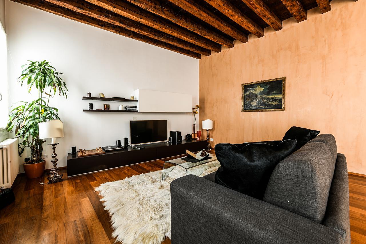 Frari Luxury Apartamento Veneza Exterior foto